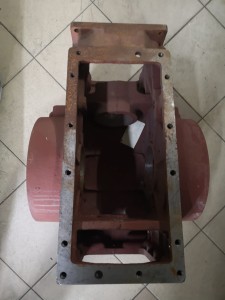 Obudowa tylnego mostu DF504 / Transmission case 450.38.101-1