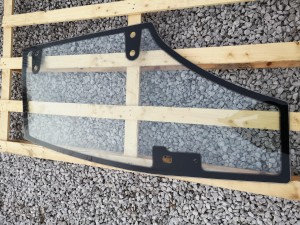 Szyba drzwi lewych Foton 504 / Left door glass TC02451010004