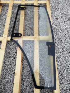 Szyba drzwi prawych Foton 504 / Right door glass TB600.45L-19