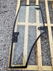 Szyba drzwi lewych Foton 504 / Left door glass TB600.45u.7-04