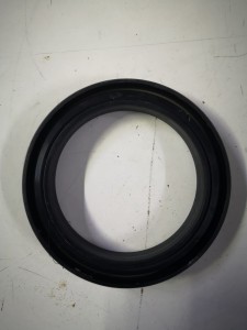 Uszczelniacz półosi DF504 / Oil seal 450J.39.012