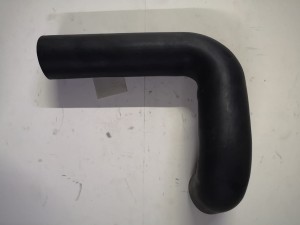 Górny wąż chłodnicy DF 504 / Upper water hose 454J.13.103