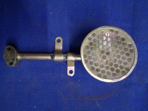 Smok pompy olejowej DF304 / Oil suction strainer N390T-16000A