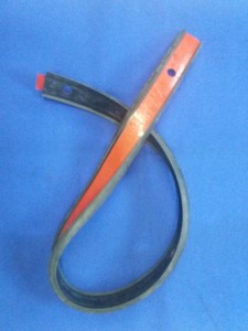 Guma pod plastikowe osłony błotników Foton 824/ Rubber Mudguard TD800.452N-03