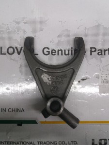 Wybierak wałka WOM Foton 504/ Operation fork of PTO TB1S413010002K