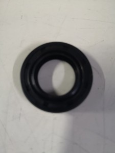 Uszczelniacz pompy wtryskowej Lovol M254 / Oil seal 17x28x6