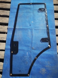 Szyba drzwi lewych Foton 254 / Left door glass TES25A.45u.15-04