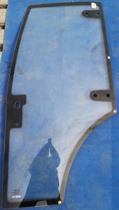 Szyba drzwi lewych Foton / Left door glass TB604.45.6-01