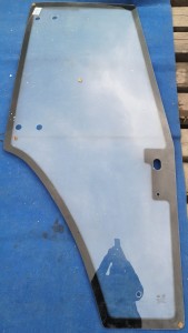 Szyba drzwi prawych Foton 504 / Right door glass TB600.45L-78