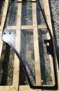 Szyba drzwi prawych Foton / Right door glass TA600-06