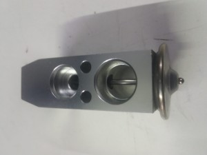 Zawór klimatyzacji Lovol M504 / Expansion valve TS06811010018