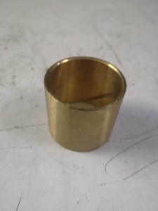 Tulejka wspornika przedniego napędu DF504 / Front pedestal bush 304.31.219-1