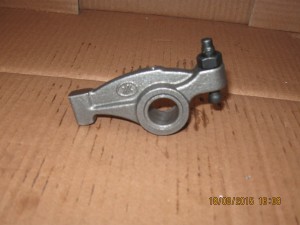 Dźwigienka klawiatury rozrządu Foton 404 III cylindry / Rocker arm 100-03211-1 